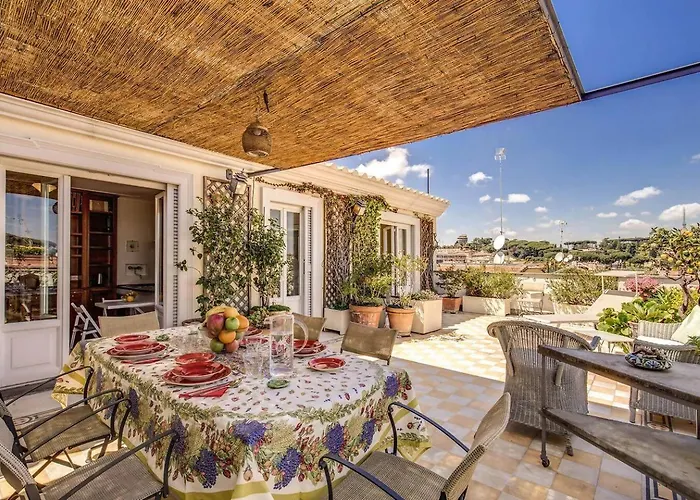 Apartamento Attic With Terrace Overlooking St Peter's Basilica *